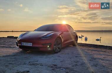 Седан Tesla Model 3 2019 в Николаеве