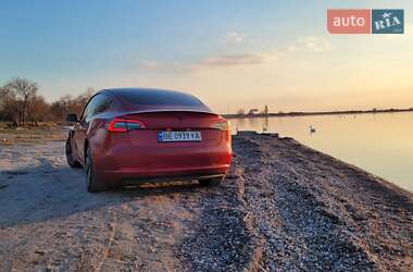 Седан Tesla Model 3 2019 в Николаеве