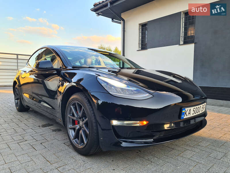 Tesla Model 3 2019