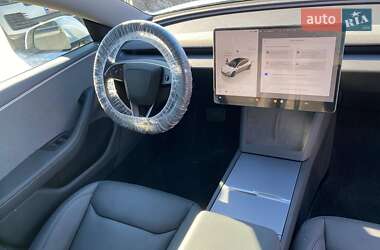 Седан Tesla Model 3 2024 в 