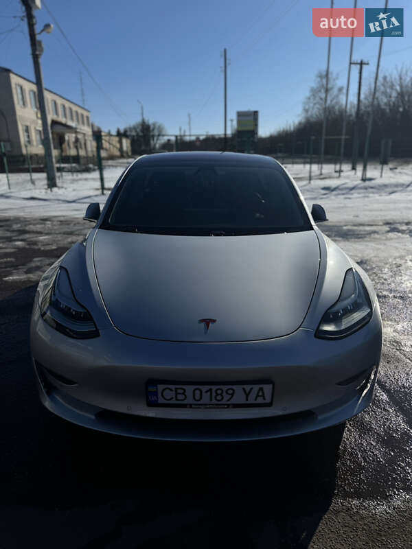 Седан Tesla Model 3 2018 в Киеве
