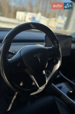 Седан Tesla Model 3 2018 в Киеве