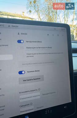 Седан Tesla Model 3 2018 в Киеве
