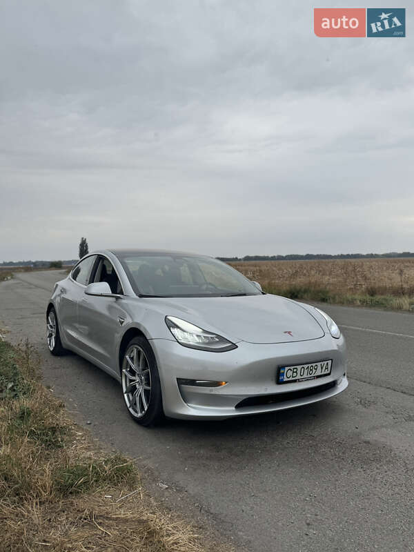 Седан Tesla Model 3 2018 в Киеве