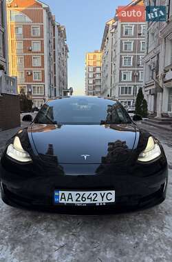 Седан Tesla Model 3 2019 в 