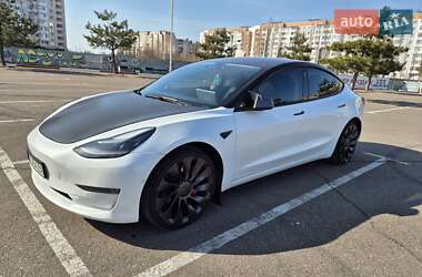 Седан Tesla Model 3 2022 в Николаеве