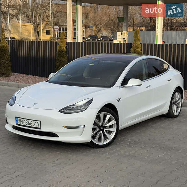 Седан Tesla Model 3 2018 в 