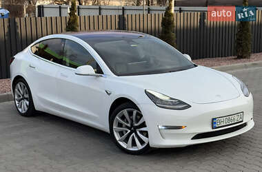Седан Tesla Model 3 2018 в 