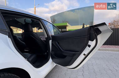Седан Tesla Model 3 2018 в 