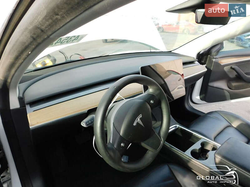 Седан Tesla Model 3 2021 в Одессе