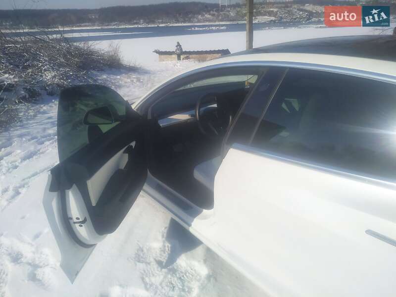 Седан Tesla Model 3 2020 в Запорожье фото 5 Седан Tesla Model 3 2020 в Запорожье