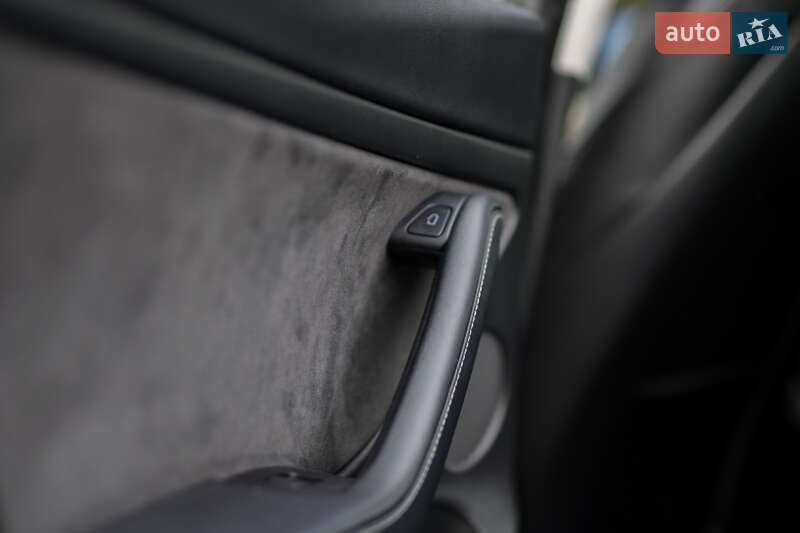 Седан Tesla Model 3 2022 в Ивано-Франковске