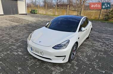 Седан Tesla Model 3 2021 в Львові