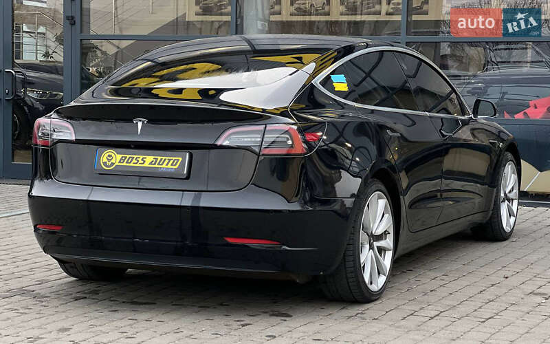 Седан Tesla Model 3 2019 в Ивано-Франковске