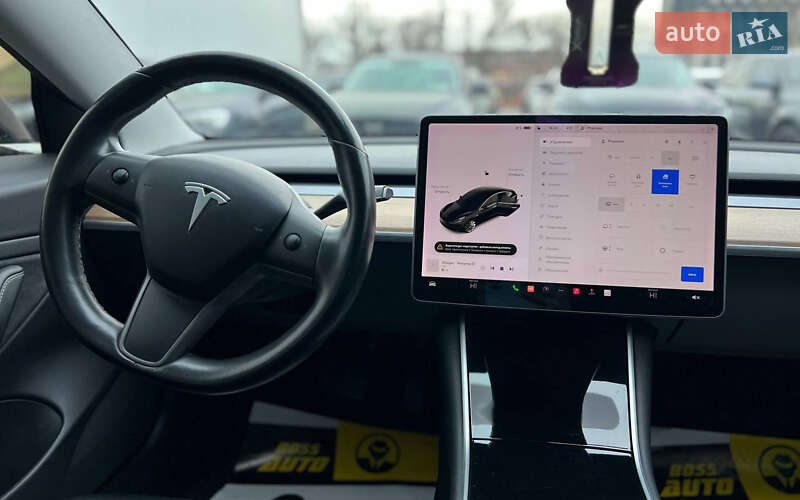 Седан Tesla Model 3 2019 в Ивано-Франковске