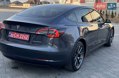 Седан Tesla Model 3 2021 в Луцке