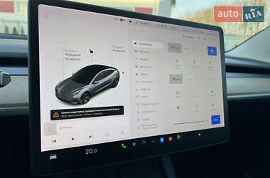 Седан Tesla Model 3 2021 в Луцке