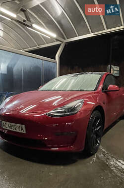 Седан Tesla Model 3 2021 в Луцке