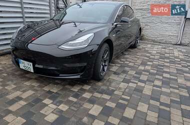 Седан Tesla Model 3 2019 в Миколаєві