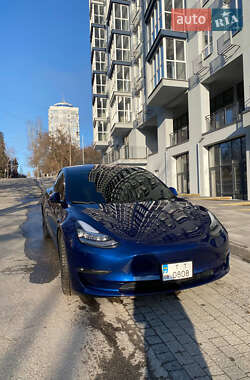 Седан Tesla Model 3 2019 в 