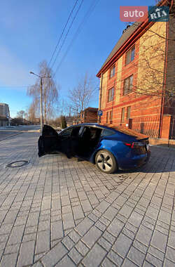 Седан Tesla Model 3 2019 в 