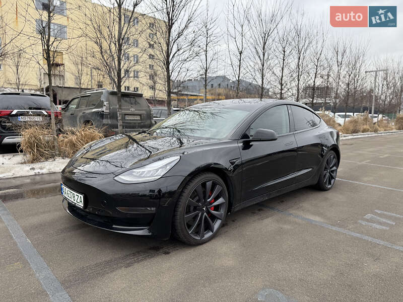 Tesla Model 3 2020
