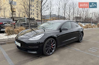 Седан Tesla Model 3 2020 в 