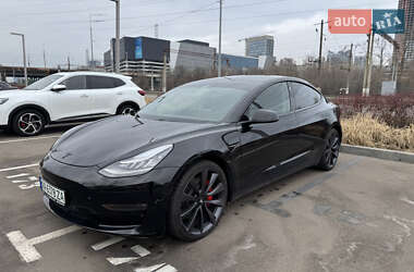 Седан Tesla Model 3 2020 в 