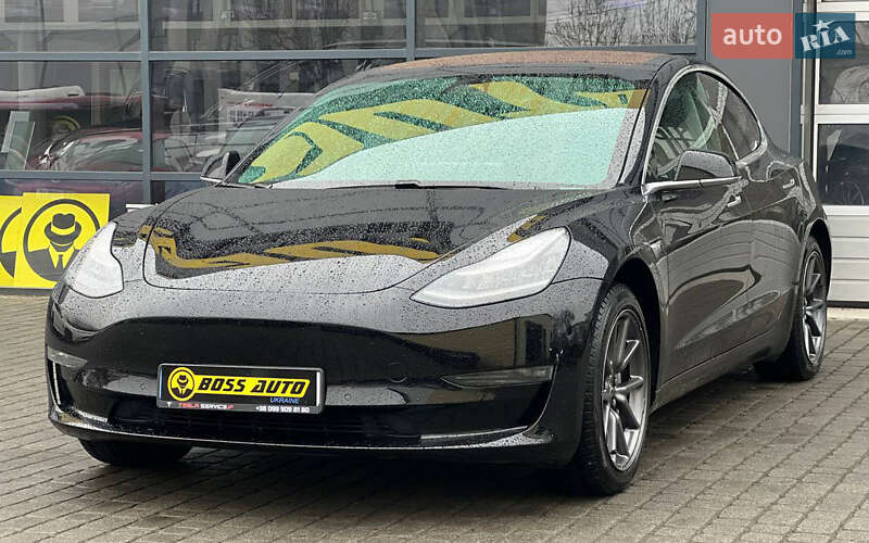 Седан Tesla Model 3 2019 в Івано-Франківську