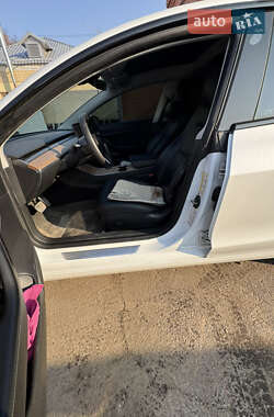 Седан Tesla Model 3 2019 в 