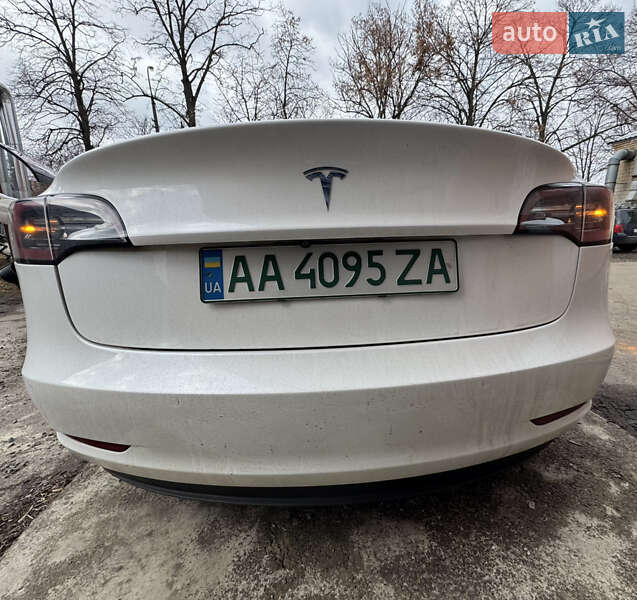 Седан Tesla Model 3 2019 в Чернигове