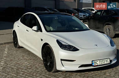 Седан Tesla Model 3 2021 в Львове