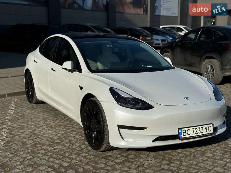Tesla Model 3 2021