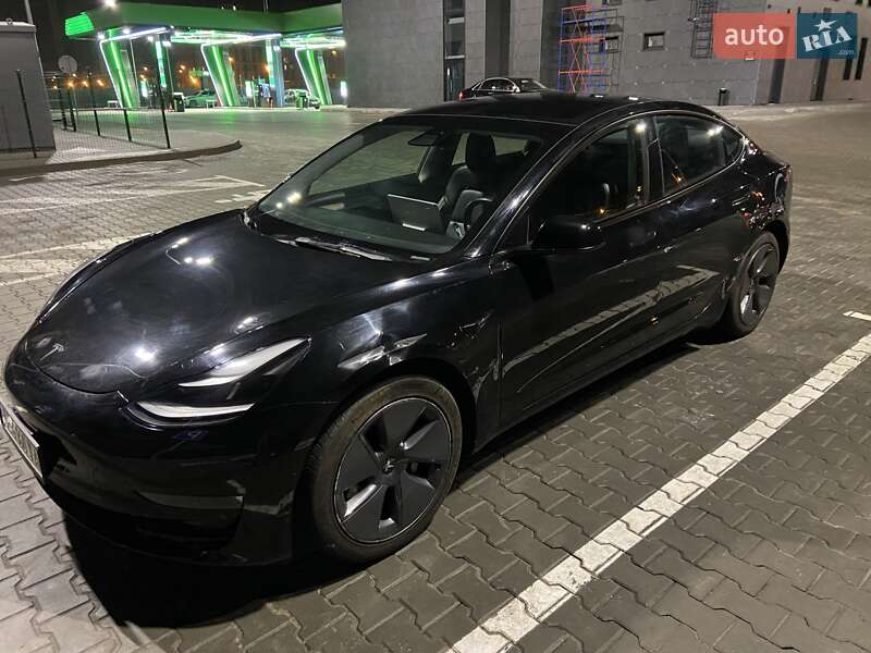 Tesla Model 3 2021