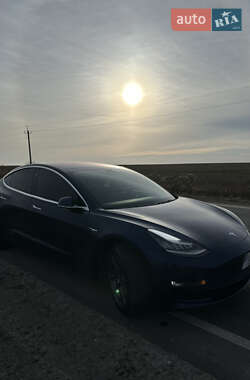 Седан Tesla Model 3 2018 в 