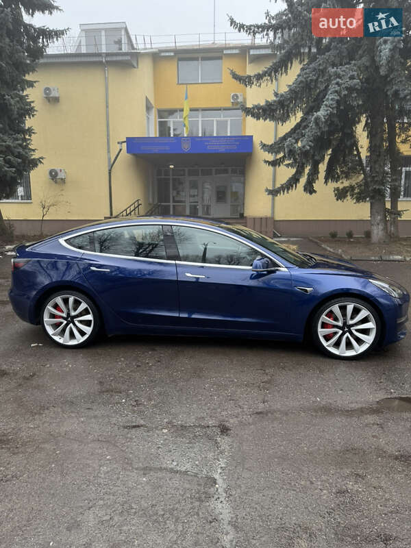 Седан Tesla Model 3 2018 в Хмельницком