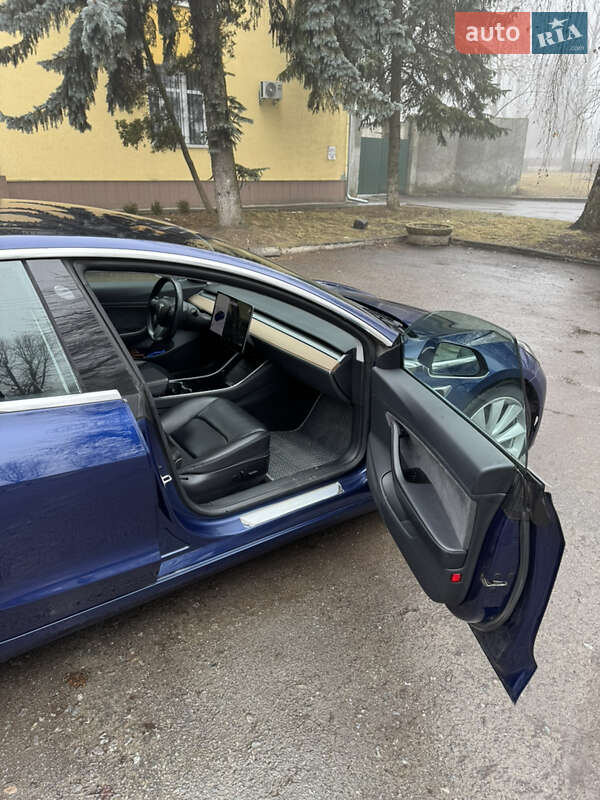 Седан Tesla Model 3 2018 в Хмельницком