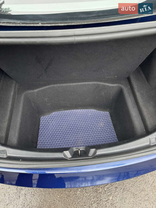 Седан Tesla Model 3 2018 в Хмельницком