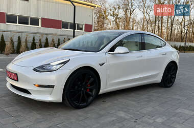 Седан Tesla Model 3 2019 в 