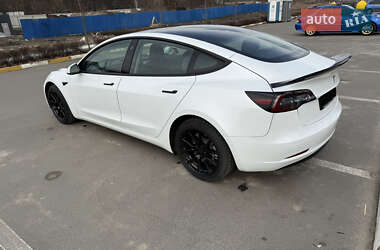 Седан Tesla Model 3 2023 в Киеве