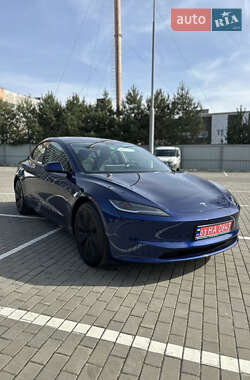 Седан Tesla Model 3 2024 в Луцьку