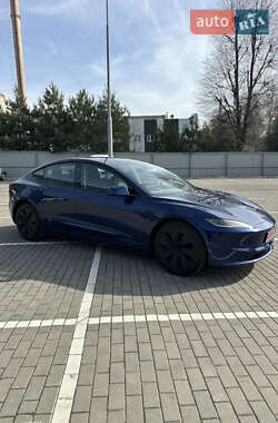 Седан Tesla Model 3 2024 в Луцьку