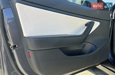Седан Tesla Model 3 2018 в 