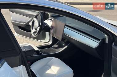 Седан Tesla Model 3 2020 в Киеве