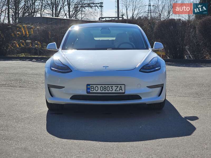 Седан Tesla Model 3 2019 в Тернополі