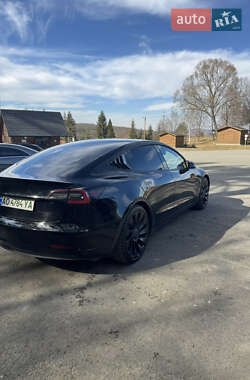 Седан Tesla Model 3 2021 в 
