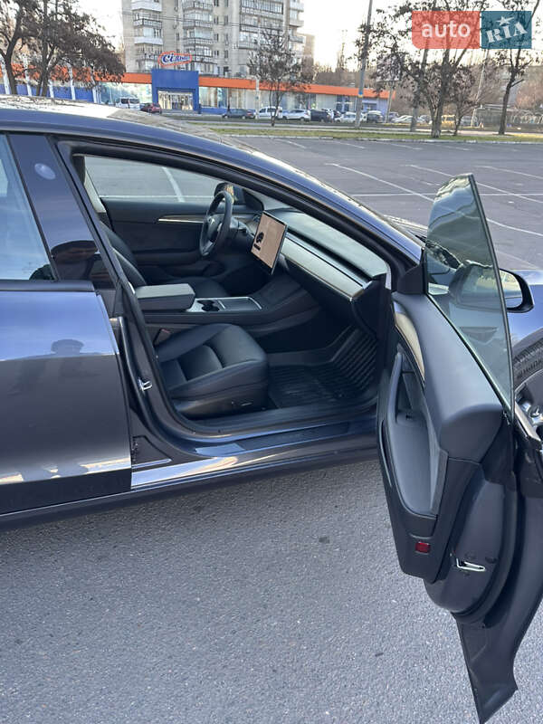 Седан Tesla Model 3 2023 в Одесі