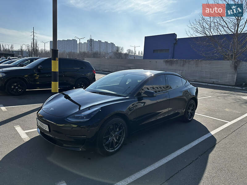 Седан Tesla Model 3 2021 в Києві