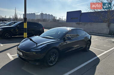 Седан Tesla Model 3 2021 в Києві