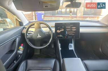 Седан Tesla Model 3 2018 в 
